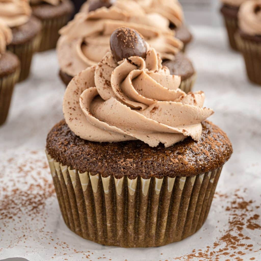 Easy Spice Cupcakes Recipe With Caramel Buttercream Frosting