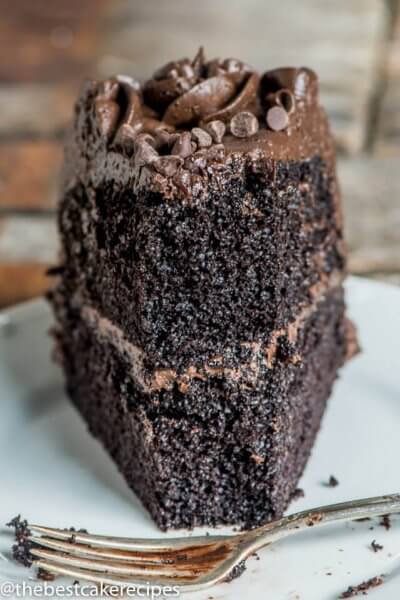 Dark Chocolate Cake Recipe {Homemade Cake & Chocolate Buttercream}