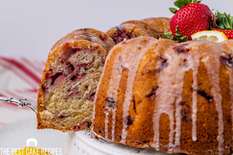 strawberry lemonade bundt cake on a spatula