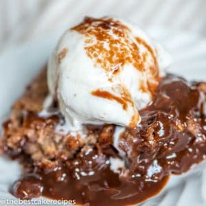 easy chocolate cake with fudgy bottom