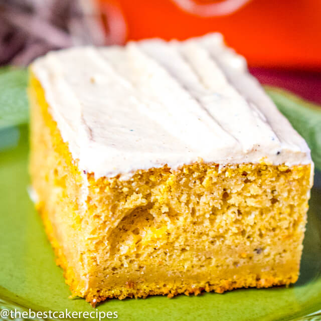fall flavored cake with pumpkin