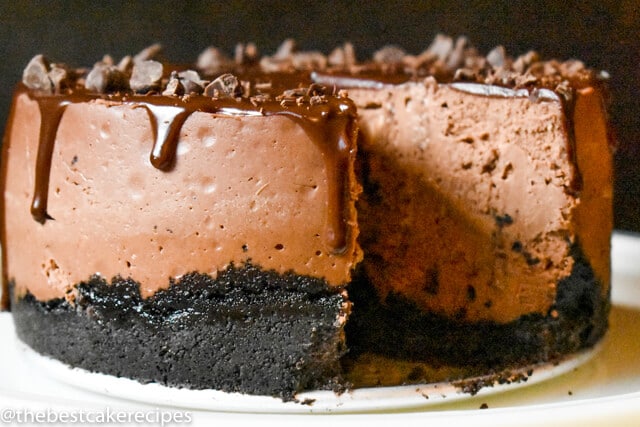 chocolate cheesecake with an oreo crust