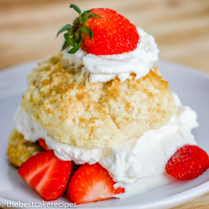 shortcake biscuits with strawberries