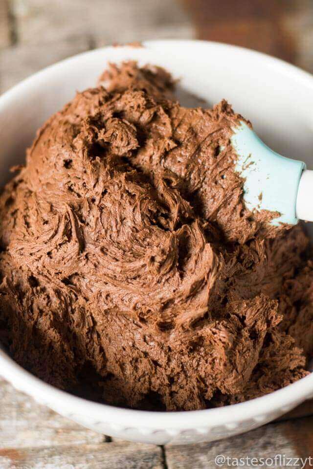 best chocolate frosting  in a bowl