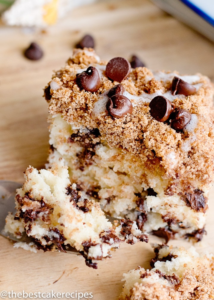 chocolate chip cake with streusel