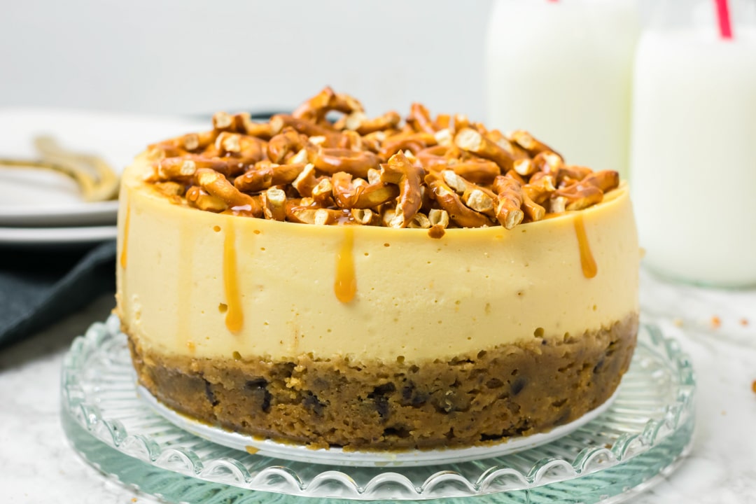 Caramel Pretzel Cheesecake with Chocolate Chip Cookie Crust
