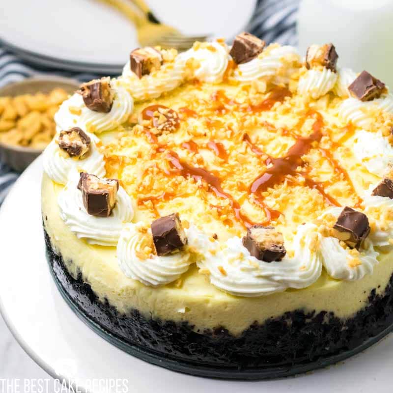 instant pot cheesecake with snickers