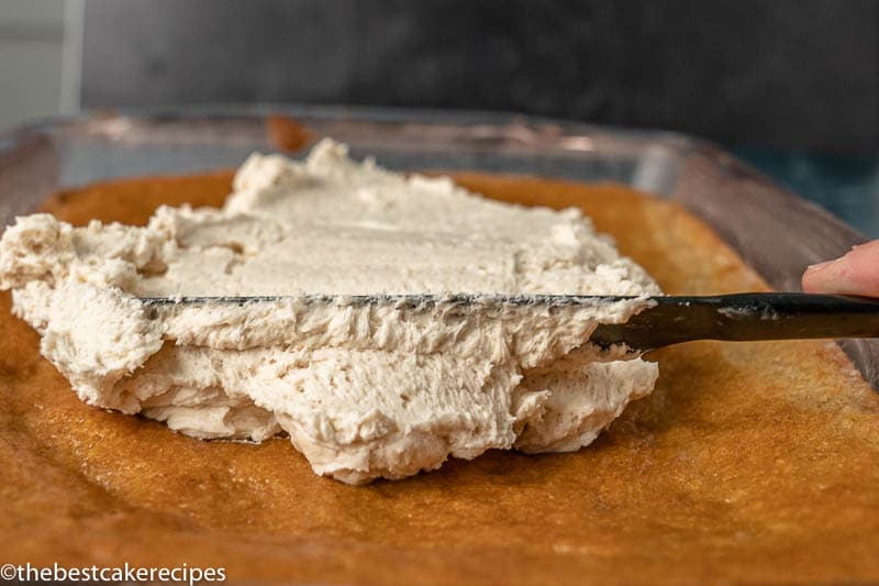 frosting spreading on cake