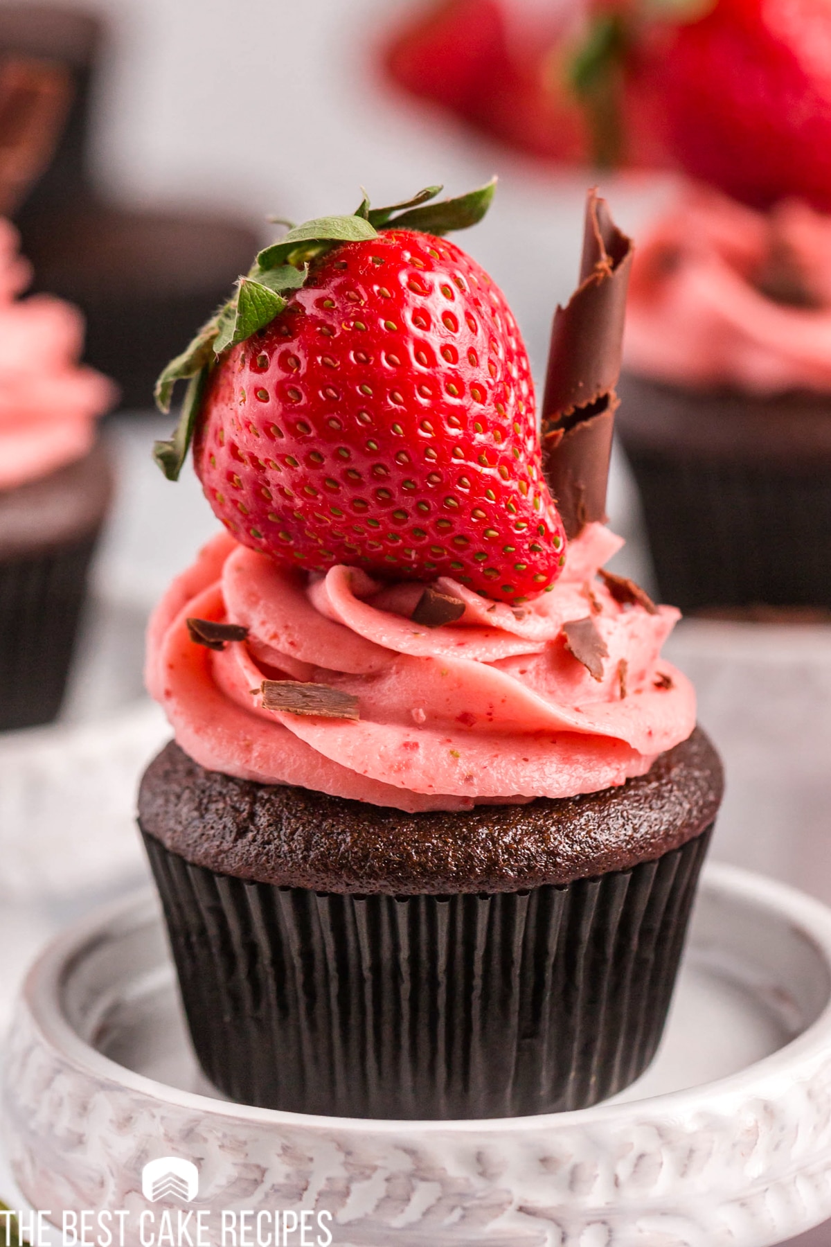 chocolate-strawberry-filled-cupcakes-the-best-cake-recipes