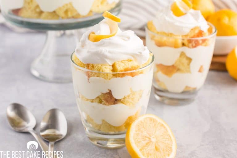 Lemon Trifle with Fluffy Jello Filling | The Best Cake Recipes