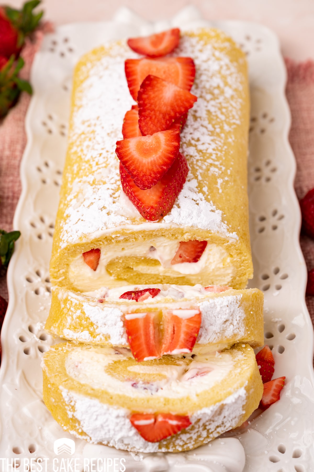 ssuk strawberry swiss roll cake — dear saturdays