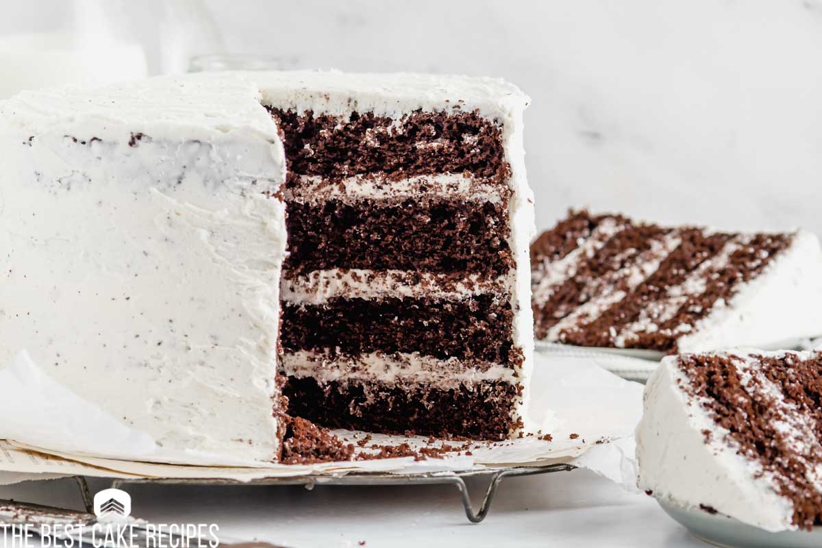 Chocolate Cake with White Frosting The Best Cake Recipes