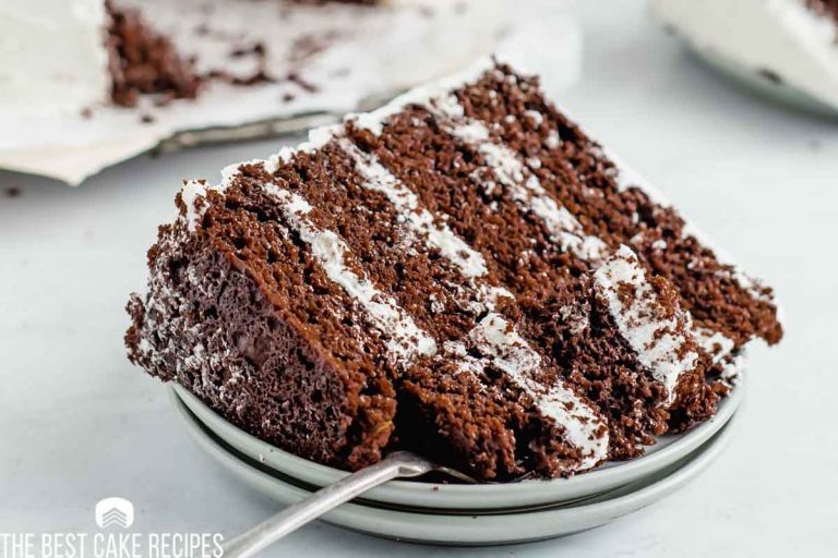 Chocolate Cake with White Frosting | The Best Cake Recipes